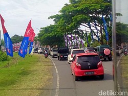 Jelang MotoGP Mandalika, Jalanan Menuju Sirkuit Padat Merayap