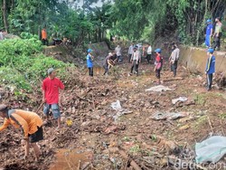 Pulang Ngaji, Bocah 7 Tahun di Sumenep Hilang Terseret Banjir Bandang