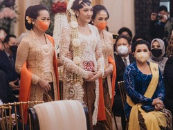 Rangkaian Upacara Adat yang Dijalani Putri Tanjung Usai Resmi Menikah