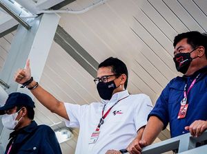 Sandiaga: Lagu Indonesia Raya Berkumandang, Hujan di Mandalika Reda, Seperti Magic Sandiaga: Lagu Indonesia Raya Berkumandang, Hujan di Mandalika Reda, Seperti Magic