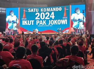 Relawan Sapu Lidi di Surabaya Deklarasi Satu Komando Ikut Jokowi di 2024
