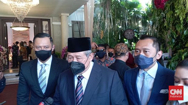 SBY dan AHY di Pernikahan Putri Tanjung