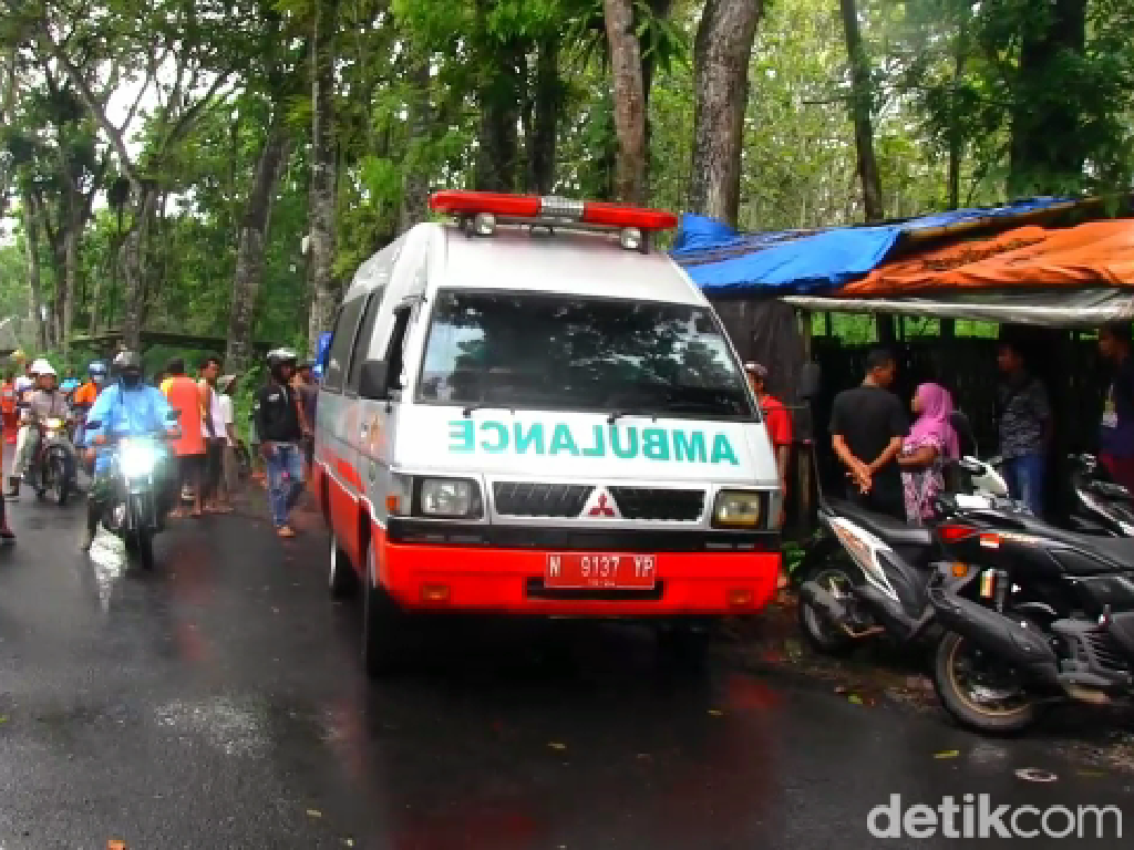 Kesaksian Warga Saat Lihat Pria di Lumajang Tewas Tersambar Petir Kesaksian Warga Saat Lihat Pria di Lumajang Tewas Tersambar Petir