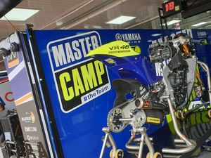 Mengintip Persiapan Tim Moto2 VR46 Master Camp di MotoGP Mandalika Mengintip Persiapan Tim Moto2 VR46 Master Camp di MotoGP Mandalika