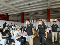 Sasar Warga Olahraga, Polda Metro Gelar Vaksin Booster di GBK