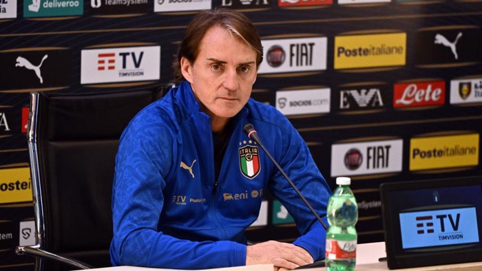 FLORENCE, ITALY - MARCH 21: Head coach Italy Roberto Mancini speaks with the media during press conference at Centro Tecnico Federale di Coverciano on March 21, 2022 in Florence, Italy. (Photo by Claudio Villa/Getty Images)