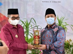 Ahmad Basarah Tekankan Pentingnya Pancasila ke Guru Dayah