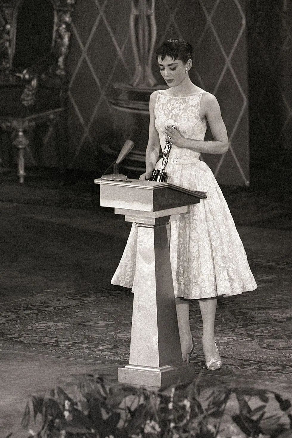 Audrey Hepburn in Givenchy for the 26th Academy Awards (1954)