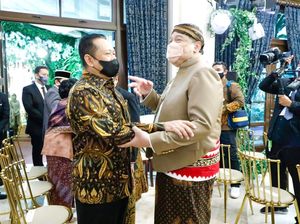 Bamsoet Doakan Putri Tanjung-Guinandra Samawa hingga Menua Bersama Bamsoet Doakan Putri Tanjung-Guinandra Samawa hingga Menua Bersama