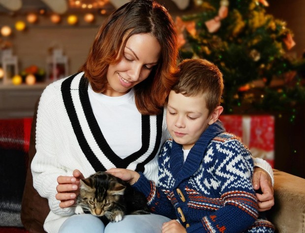 Ilustrasi memberi pengertian kepada anak tentang hewan peliharaan/Foto: freepik.com/fxquadro