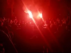 Permintaan Terakhir LA Mania Setelah Persela Turun Kasta