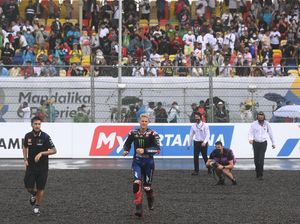 Lihat Lagi Aksi Para Pembalap MotoGP Usai Balapan di Mandalika Lihat Lagi Aksi Para Pembalap MotoGP Usai Balapan di Mandalika