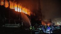 Bummmmm..., Pusat Perbelanjaan di Kyiv Hancur Dirudal Rusia