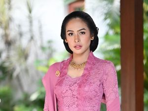 8 Gaya Maudy Ayunda Cantik Berkebaya, Wisuda di Stanford Hingga Kondangan