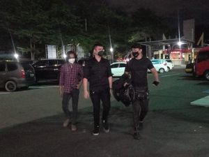 Motovlogger Ngaku Jadi Mediator di Kasus Biker Vs Pemobil di JLNT Casablanca Motovlogger Ngaku Jadi Mediator di Kasus Biker Vs Pemobil di JLNT Casablanca