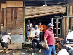 Jelang Pasar Turi Baru Dibuka 22 Maret, Pedagang Kosongkan Stan di TPS