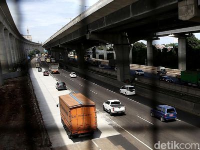 Perbaikan Jalan Telah Selesai, Tol Japek Ramai Lancar