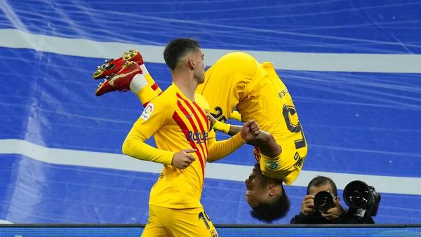 Foto Selebrasi Aubameyang di El Clasico: Salto lalu Gaya Dragon Ball