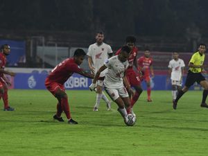 PSM Kalah 3-1 dari Persija, Joop Gall: Pemain Hilang Motivasi di Babak Kedua