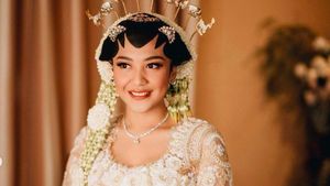 7 Potret Putri Tanjung dengan Makeup Flawless, Pengajian Sampai Akad Nikah