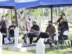 SBY Sekeluarga Ziarah dan Nyadran Makam Bu Ani Yudhoyono Sebelum Puasa