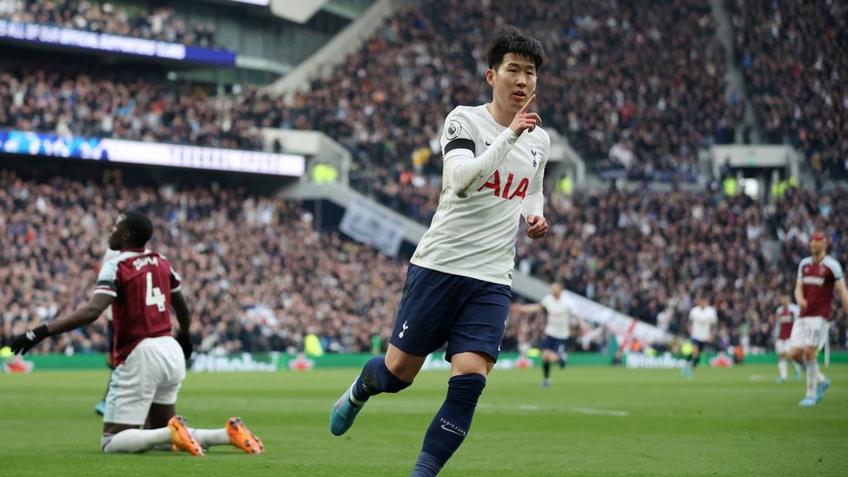 Son Heung-min mencetak brace di laga Tottenham vs West Ham. (Foto: Getty Images/Eddie Keogh)