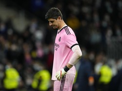 Courtois Pertanyakan Taktik Ancelotti Usai Madrid Disikat Barcelona