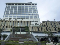 Baru Juga Dibuka, Sarinah Langsung Dapat Kritik Keras dari Warganet!