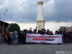 Massa Demo di Tugu Jogja Tuntut Relokasi Tambang Wadas Massa Demo di Tugu Jogja Tuntut Relokasi Tambang Wadas