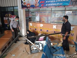 Kabar Gempar Wanita Bermotor Tabrak Polres Pematangsiantar