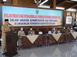 Bupati Kebumen Lantik Camat Baru Gantikan yang Tak Aktif Tangani Bencana