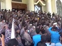 Mahasiswa di Jambi Demo Tuntut Harga Minyak Goreng Diturunkan