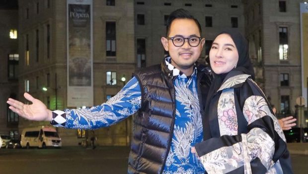 Gilang Widya Pramana alias Juragan 99 dan Shandy Purnamasari