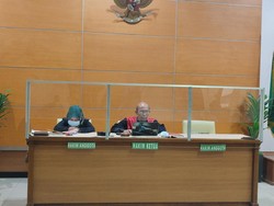 Hakim Tolak Praperadilan Kasus Heli AW-101