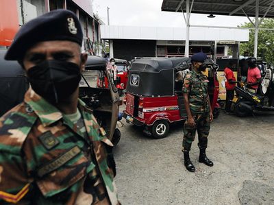 Sri Lanka Krisis BBM, Tentara Jaga SPBU