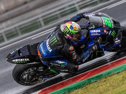 Balapan Gila Morbidelli di Mandalika: Jarak Pandang Nol, Kena Kerikil