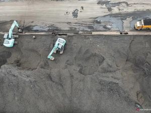 Kurangi Debu Batu Bara di Marunda, KCN Tambah Armada Mobil Siram Kurangi Debu Batu Bara di Marunda, KCN Tambah Armada Mobil Siram