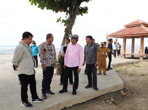 Cek Kondisi Pantai Sayang Heulang, Wabup Garut Beri Sejumlah Catatan