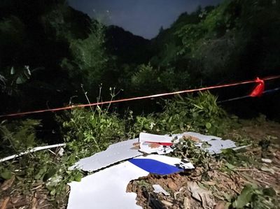 Penampakan Boeing 737-800 yang Hancur Setelah Jatuh di Pegunungan China