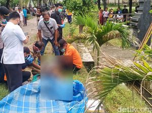 Ibu-Anak Tewas di Petilasan Empu Supo Saling Berpegangan Tangan Ibu-Anak Tewas di Petilasan Empu Supo Saling Berpegangan Tangan