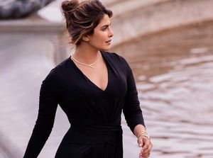 Gaya Sederhana nan Elegan Priyanka Chopra