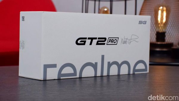 Unboxing Realme GT 2 Pro, Ditenagai Snapdragon 8 Gen 1 Harga Rp 9 Jutaan