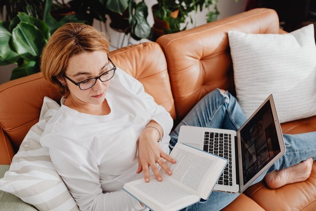 (Terlalu realistis dan logis jadi salah satu alasan mengapa perempuan cerdas payah dalam urusan percintaan/Foto: pexels.com/Karolina Grabowska) Terlalu realistis dan logis jadi salah satu alasan mengapa perempuan cerdas payah dalam urusan percintaan/Foto: pexels.com/Karolina Grabowska