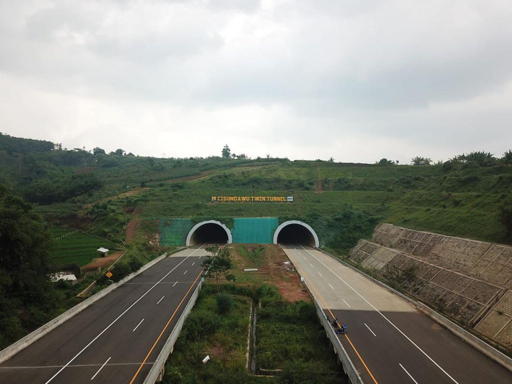 Peran Brantas Abipraya di Tol Terowongan Kembar Pertama di Indonesia Peran Brantas Abipraya di Tol Terowongan Kembar Pertama di Indonesia