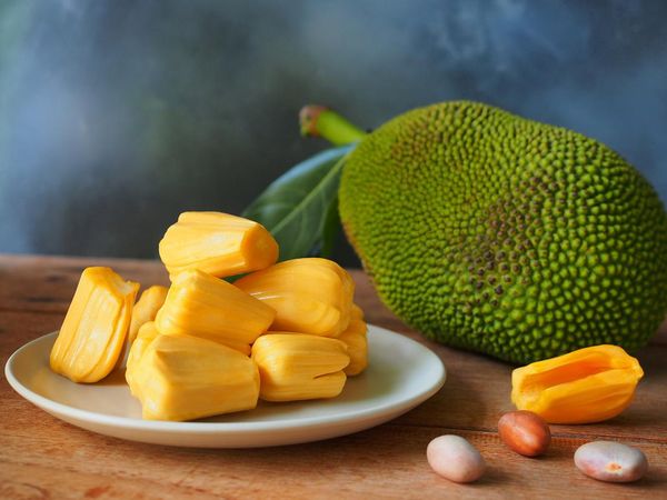 10 Buah dengan Kandungan Protein Tinggi, Cocok Buat Diet Sehat