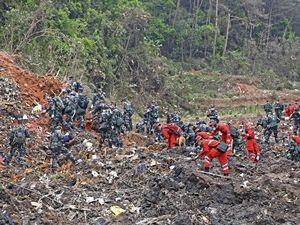 Kotak Hitam Pesawat Boeing 737-800 yang Jatuh di China Telah Ditemukan!