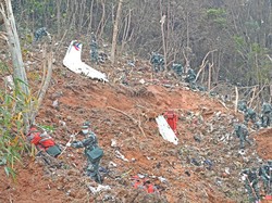 China Eastern Airlines Kembali Terbangkan Boeing 737-800 Usai Tragedi