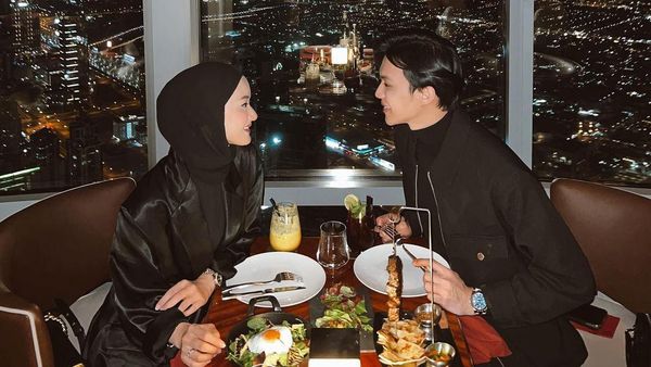 Romantisnya Dinda Hauw dan Rey Mbayang saat Makan Malam Berdua