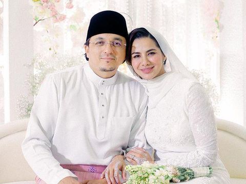 Engku Emran rayakan satu tahun pernikahan dengan Noor Nabila
