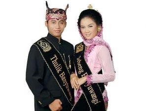 Kenali 6 Baju Adat Jawa Timur Beserta Ciri Khasnya Yuk Kenali 6 Baju Adat Jawa Timur Beserta Ciri Khasnya Yuk